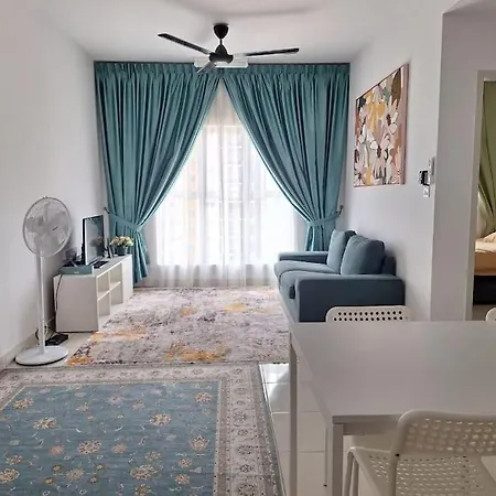 Damai-Alanis Apartment Sepang Bagian luar foto