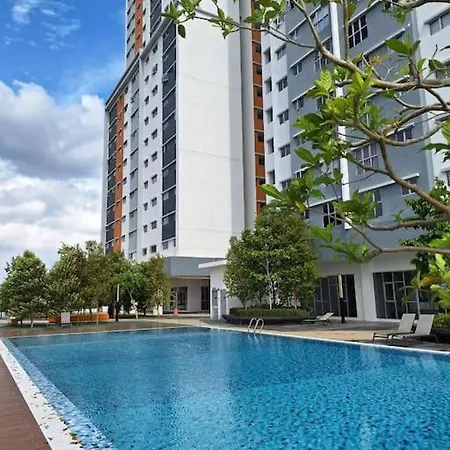 Damai-Alanis Apartment Sepang Bagian luar foto