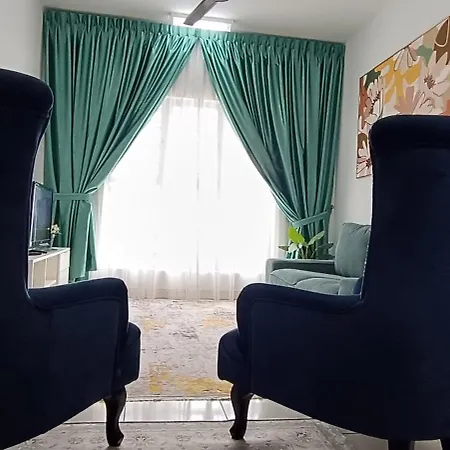 Damai-Alanis Apartment Sepang Bagian luar foto